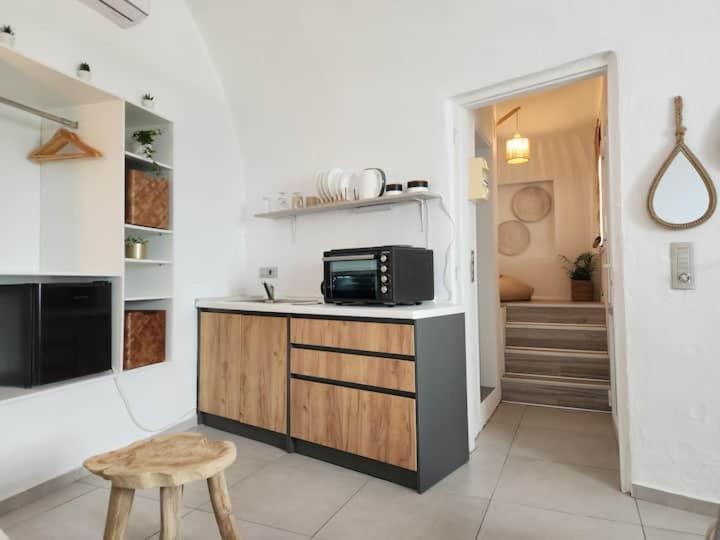 Euphoria Suites & Deluxe Studios Fira (Santorini) Exterior foto